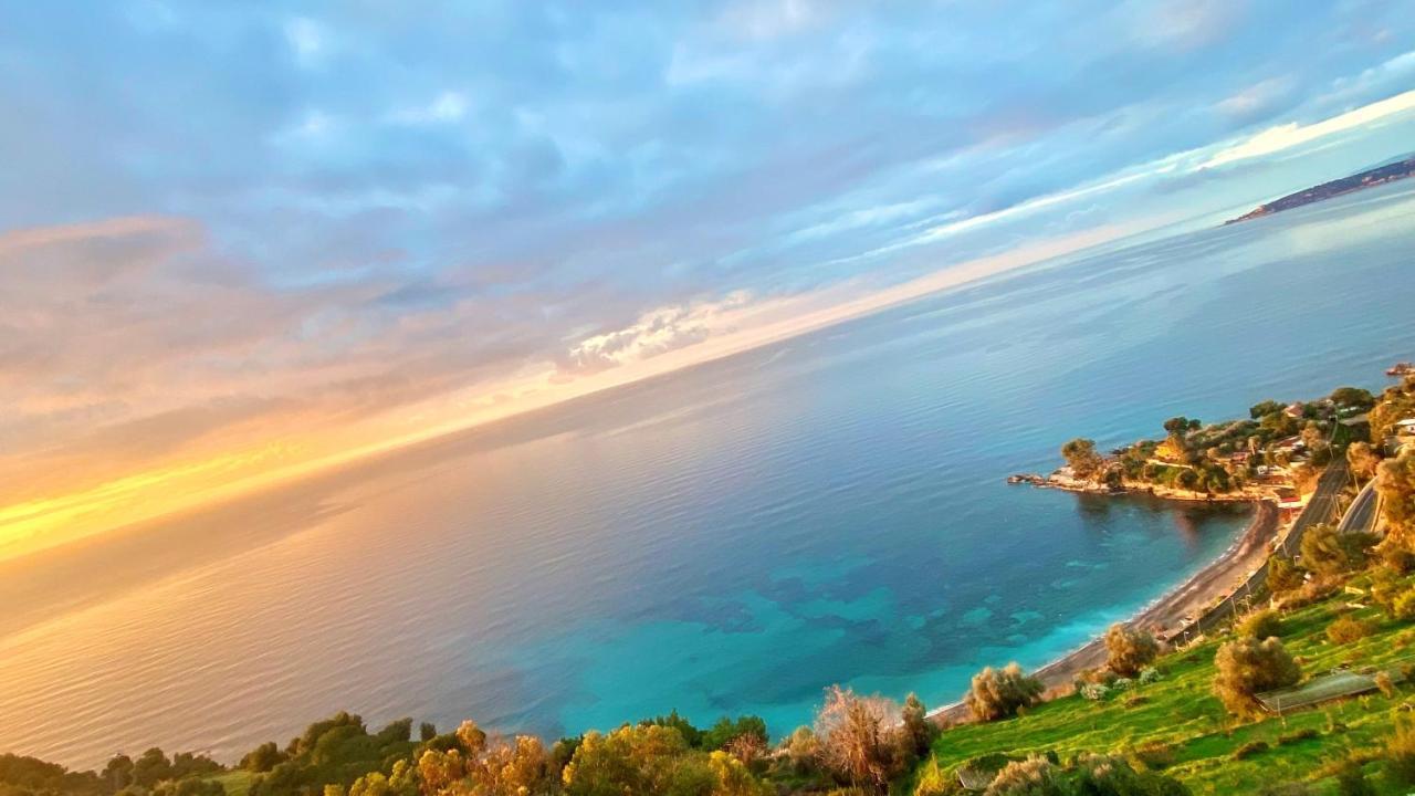 Kiss Of Sea - Balzi Rossi & Baia Beniamin Apartment Ventimiglia Luaran gambar