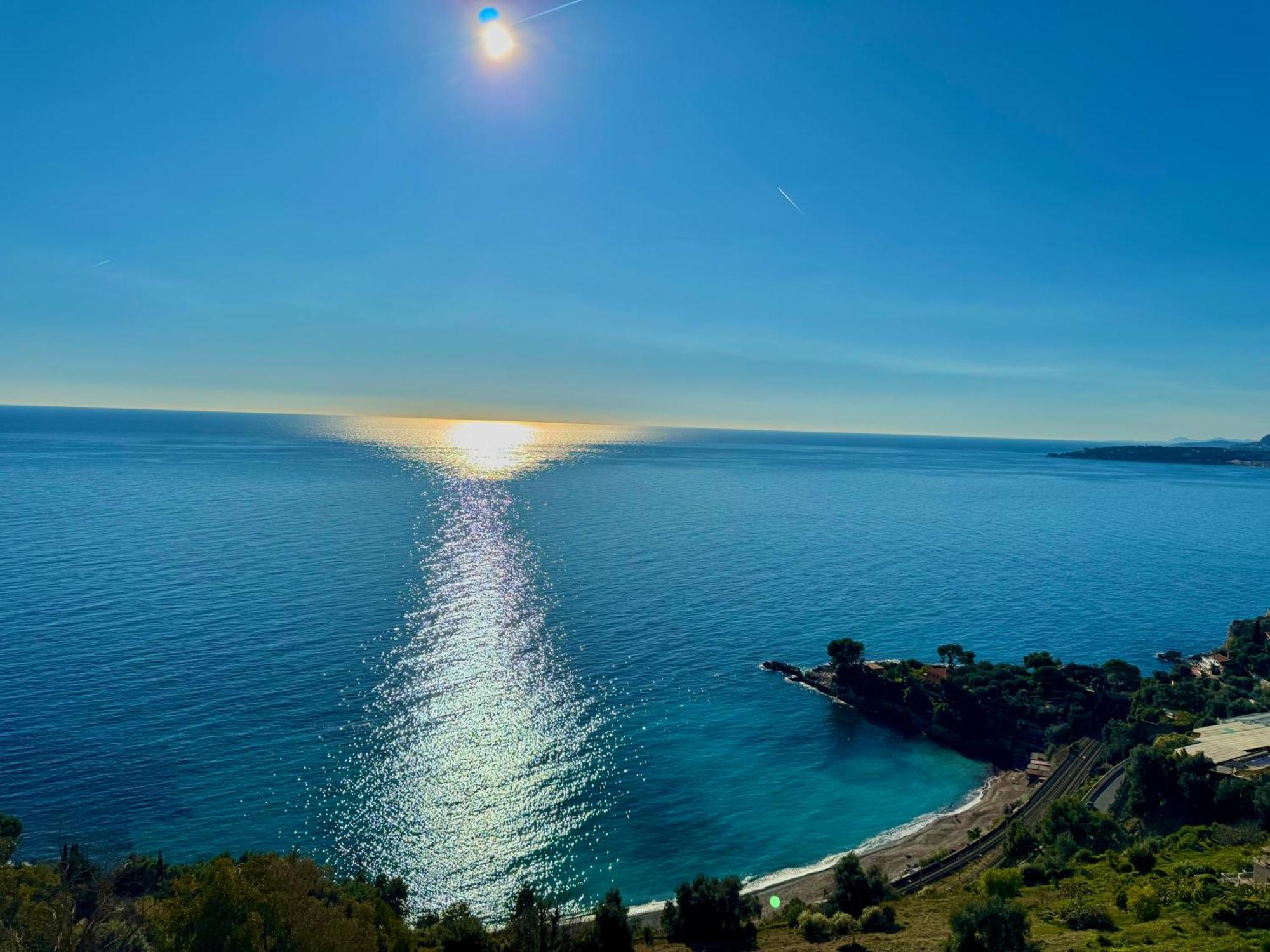 Kiss Of Sea - Balzi Rossi & Baia Beniamin Apartment Ventimiglia Luaran gambar