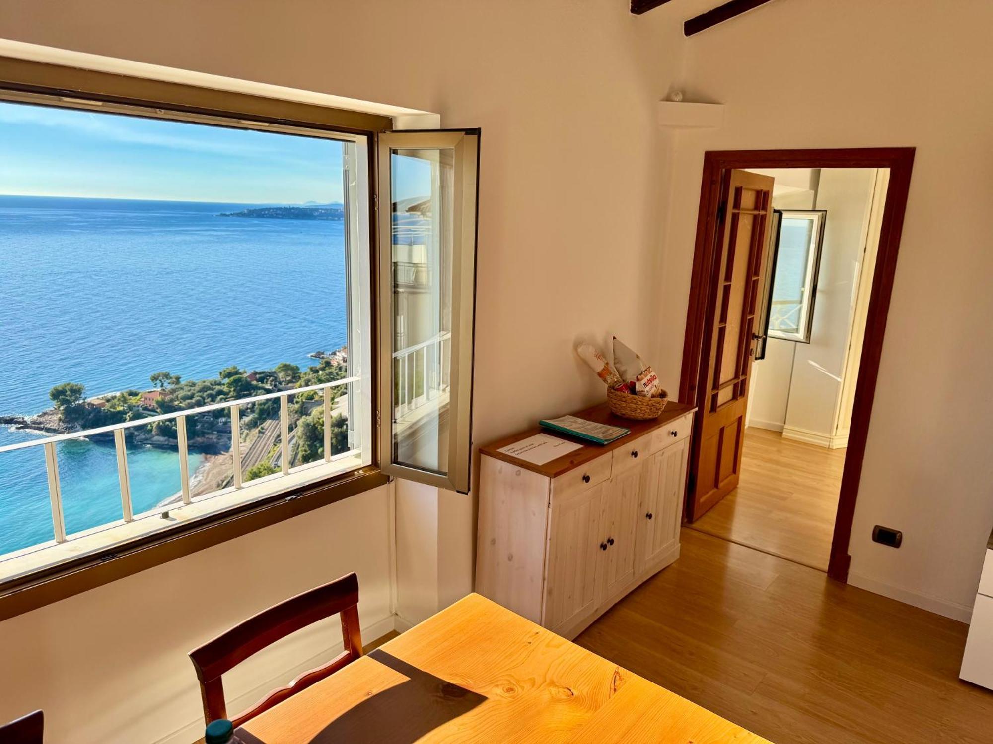 Kiss Of Sea - Balzi Rossi & Baia Beniamin Apartment Ventimiglia Luaran gambar