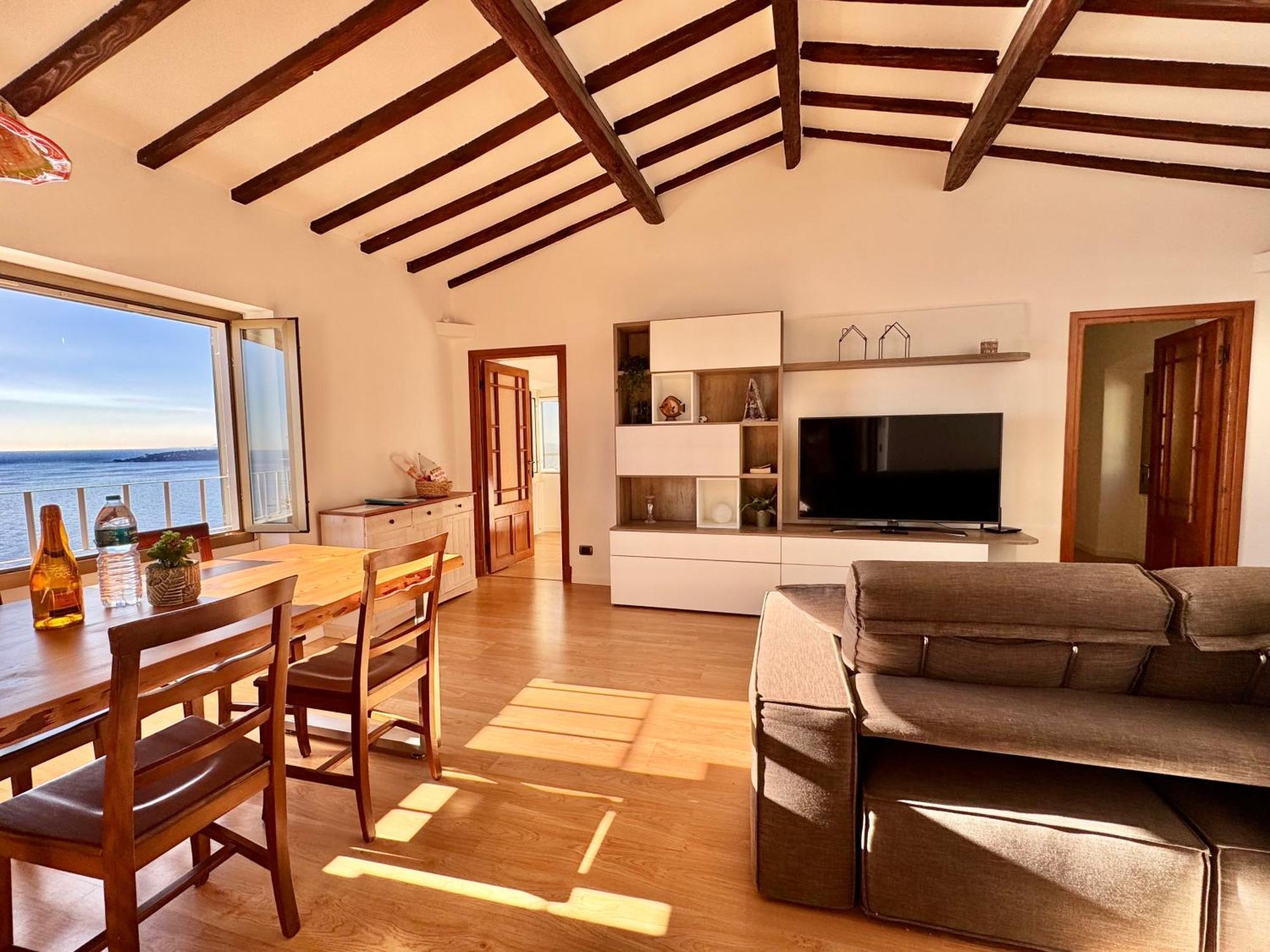 Kiss Of Sea - Balzi Rossi & Baia Beniamin Apartment Ventimiglia Luaran gambar